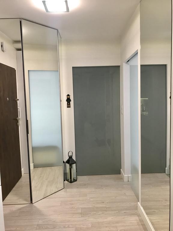 Lustrzany Apartment *